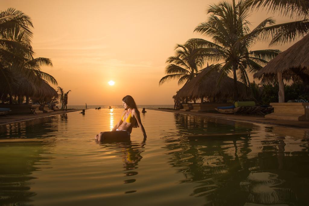 Bar Reef Resort Etalai Bagian luar foto