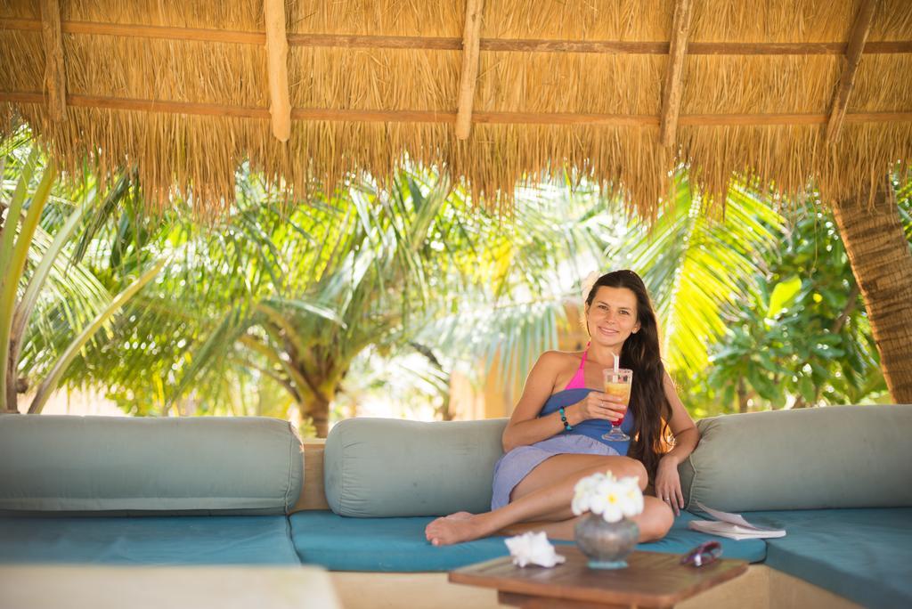 Bar Reef Resort Etalai Bagian luar foto