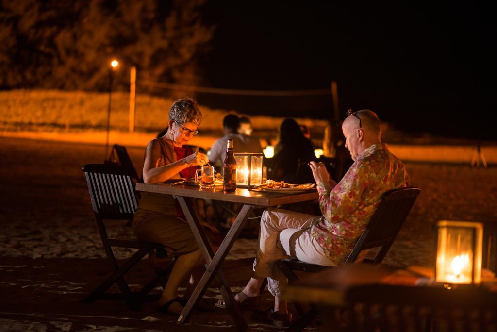 Bar Reef Resort Etalai Bagian luar foto