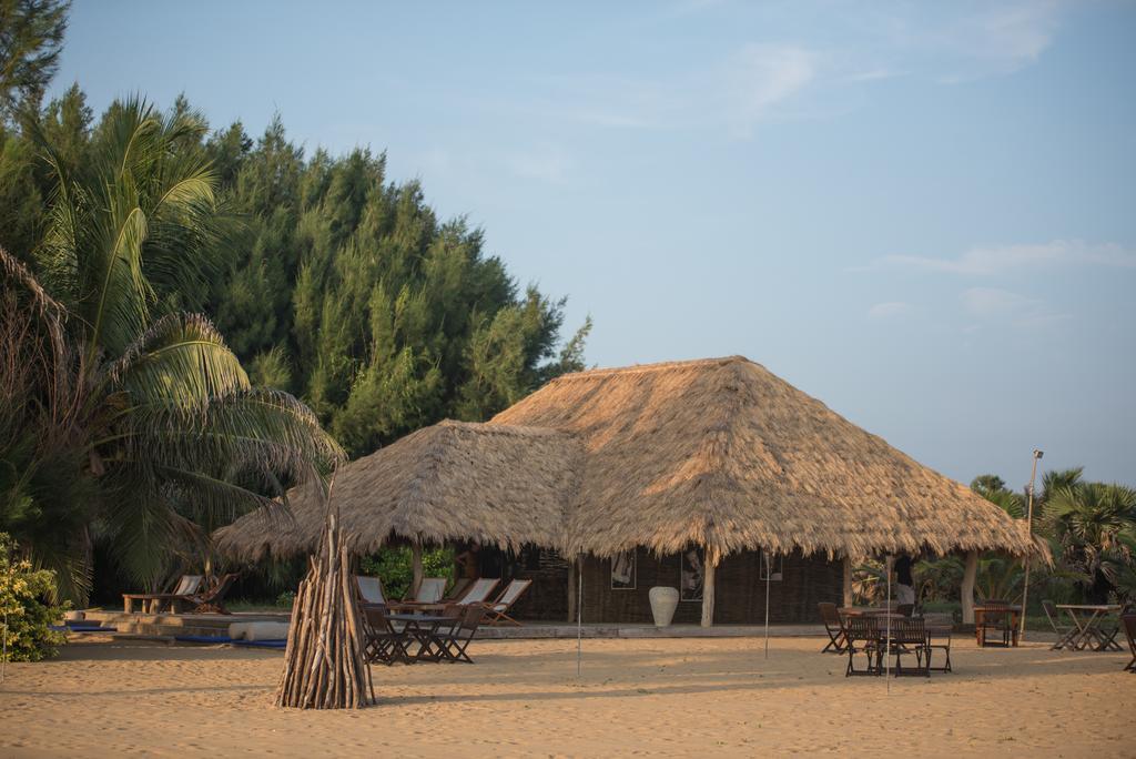 Bar Reef Resort Etalai Bagian luar foto