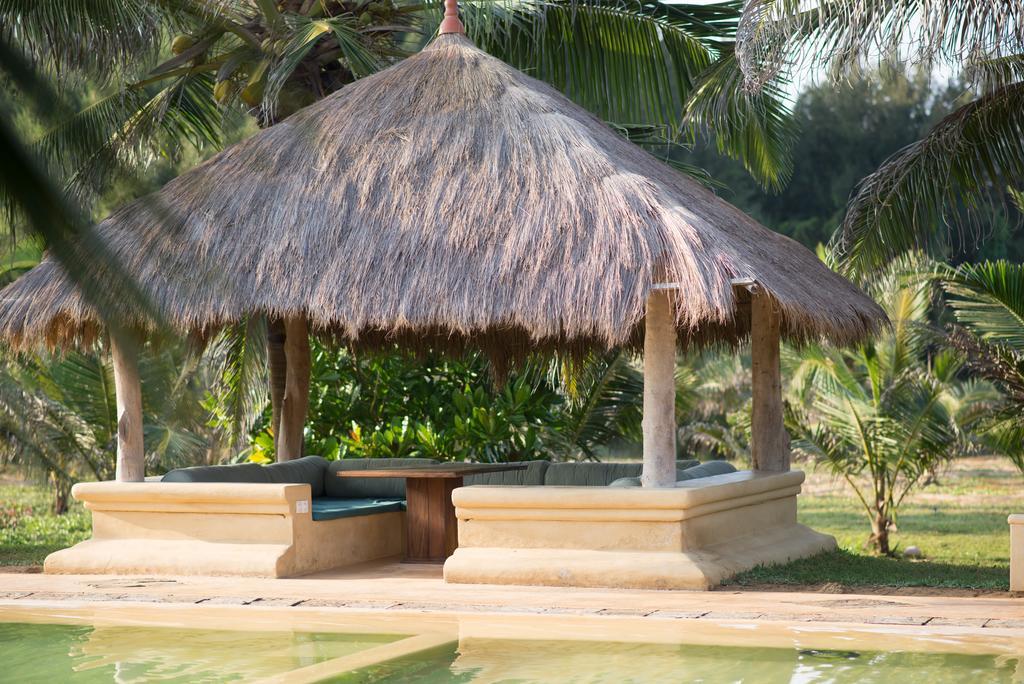 Bar Reef Resort Etalai Bagian luar foto
