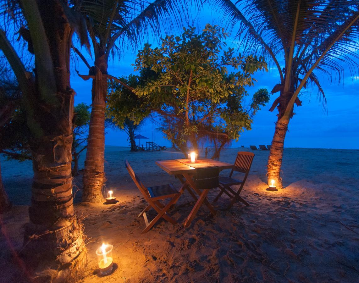 Bar Reef Resort Etalai Bagian luar foto