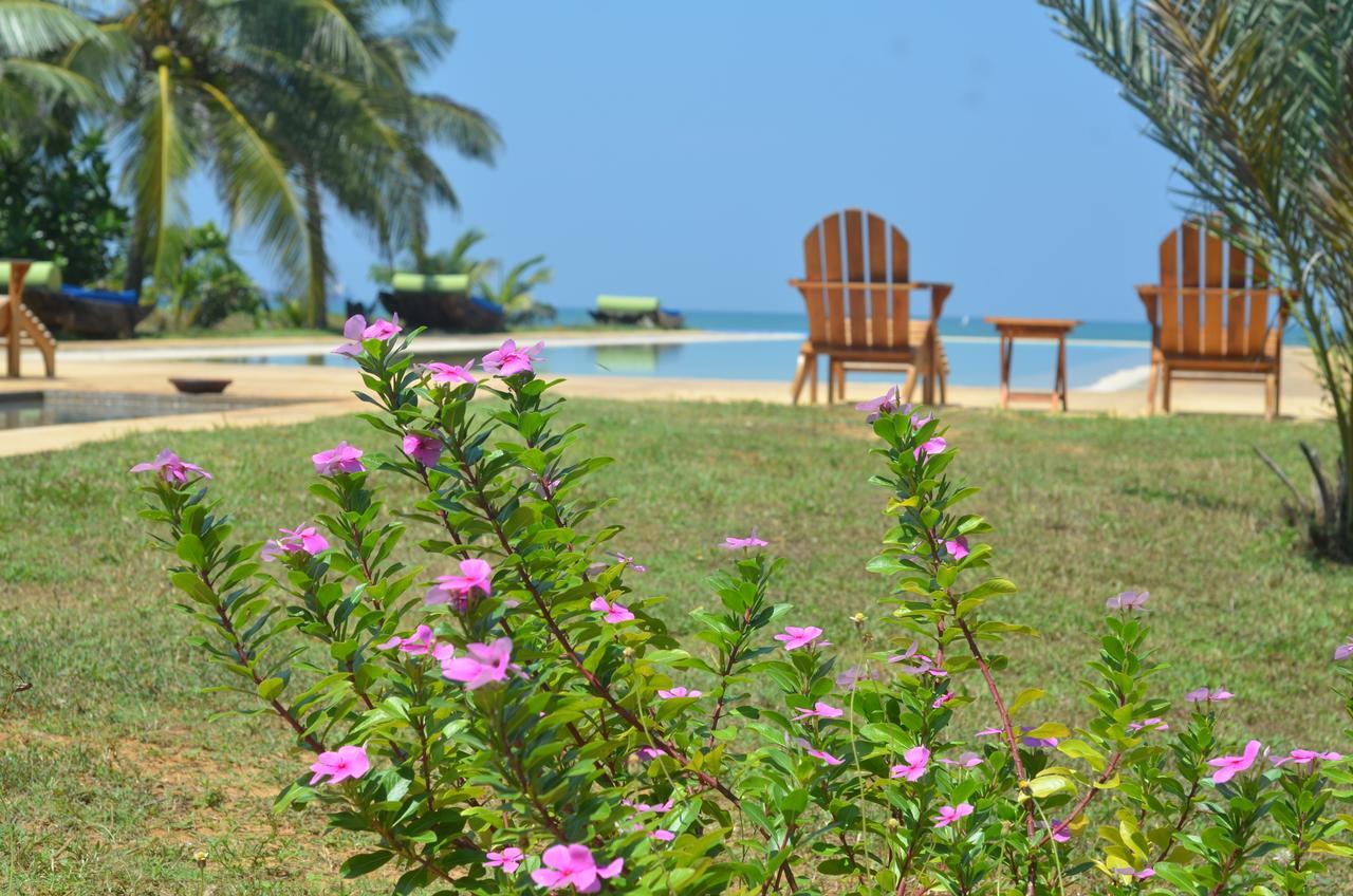 Bar Reef Resort Etalai Bagian luar foto